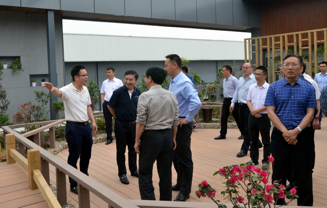 威遠縣委書記張勇節(jié)日期間到川威連界區(qū)域調(diào)研(圖3) 威遠縣委書記張勇節(jié)日期間到川威連界區(qū)域調(diào)研(圖3)