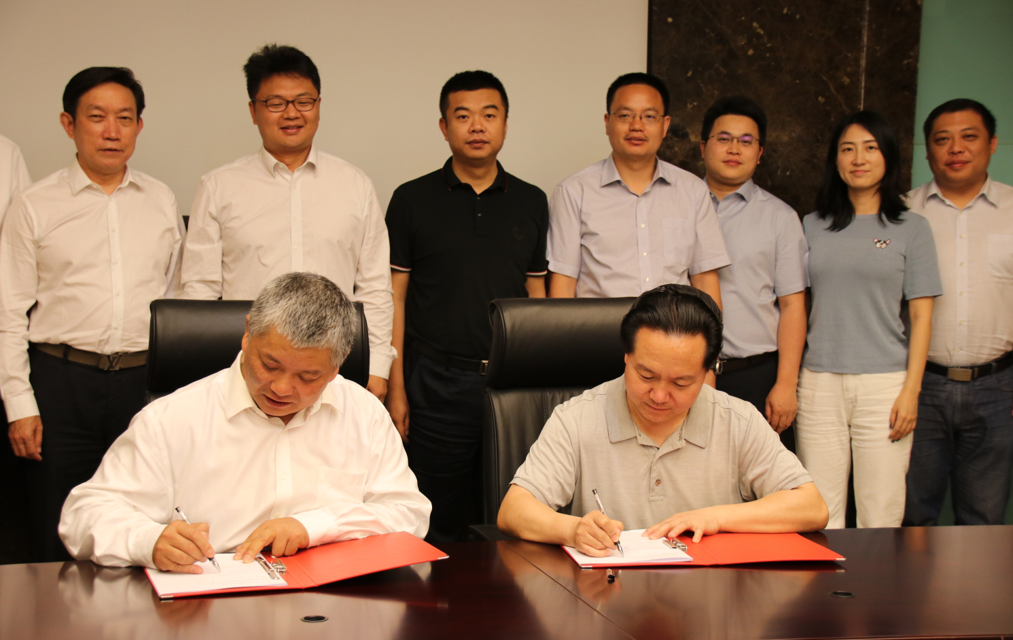 川威集團與中國長江航運集團簽訂戰(zhàn)略合作協(xié)議(圖2) 川威集團與中國長江航運集團簽訂戰(zhàn)略合作協(xié)議(圖2)