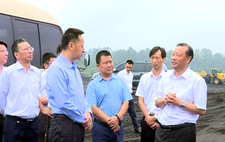 縣委書記張勇調(diào)研川威川南冶金建材物流港項目(圖2) 縣委書記張勇調(diào)研川威川南冶金建材物流港項目(圖2)