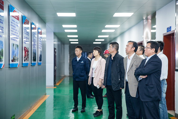 河鋼集團(tuán)承鋼公司赴川威集團(tuán)連界釩鈦基地交流訪問(圖2) 河鋼集團(tuán)承鋼公司赴川威集團(tuán)連界釩鈦基地交流訪問(圖2)