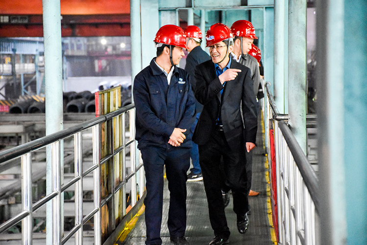 大西洋集團(tuán)總工程師蔣勇一行蒞臨川威集團(tuán)釩鈦科技考察調(diào)研(圖4) 大西洋集團(tuán)總工程師蔣勇一行蒞臨川威集團(tuán)釩鈦科技考察調(diào)研(圖4)