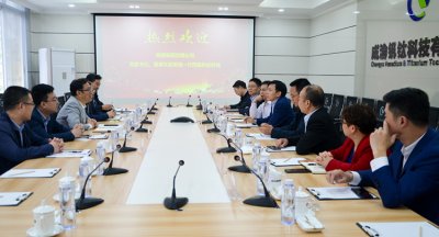 陜鋼集團漢鋼公司到釩鈦科技參觀交流：現(xiàn)場非常震撼，環(huán)境特別好！
