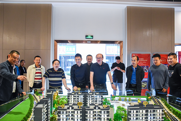 重慶能投集團(tuán)渝新公司到川威集團(tuán)連界區(qū)域參觀交流(圖6) 重慶能投集團(tuán)渝新公司到川威集團(tuán)連界區(qū)域參觀交流(圖6)