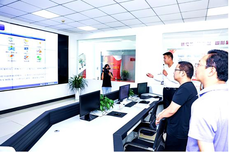 增強(qiáng)互信,深化合作,互利共贏—華融資產(chǎn)云南分公司副總經(jīng)理李國新到星船城公(圖7) 增強(qiáng)互信,深化合作,互利共贏—華融資產(chǎn)云南分公司副總經(jīng)理李國新到星船城公(圖7)