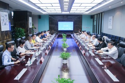 中鐵八局集團(tuán)董事長(zhǎng)劉勝堯蒞臨川威考察交流