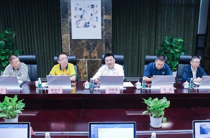 中鐵八局集團(tuán)董事長(zhǎng)劉勝堯蒞臨川威考察交流(圖3) 中鐵八局集團(tuán)董事長(zhǎng)劉勝堯蒞臨川威考察交流(圖3)