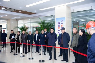 省市場監(jiān)管局領(lǐng)導(dǎo)一行蒞臨川威集團考察調(diào)研