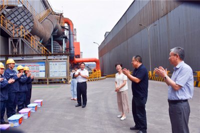 省總工會(huì)調(diào)研組到川威連界基地調(diào)研并慰問一線員工