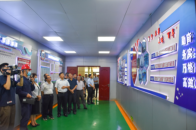 內(nèi)江市人大常委會(huì)辦公室到訪川威集團(tuán)(圖1)