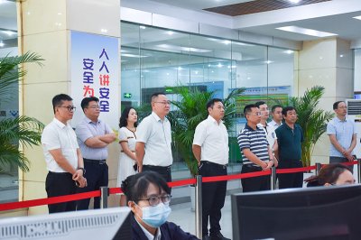 省人社廳副廳長黃曉東一行蒞臨川威調(diào)研