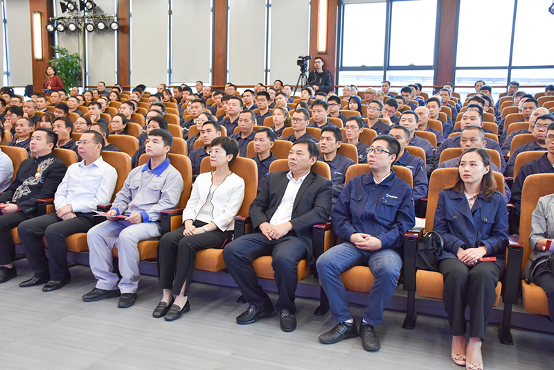 四川省勞模工匠宣講團(tuán)走進(jìn)川威(圖6) 四川省勞模工匠宣講團(tuán)走進(jìn)川威(圖6)