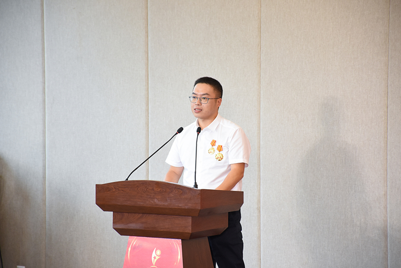 四川省勞模工匠宣講團(tuán)走進(jìn)川威(圖8) 四川省勞模工匠宣講團(tuán)走進(jìn)川威(圖8)