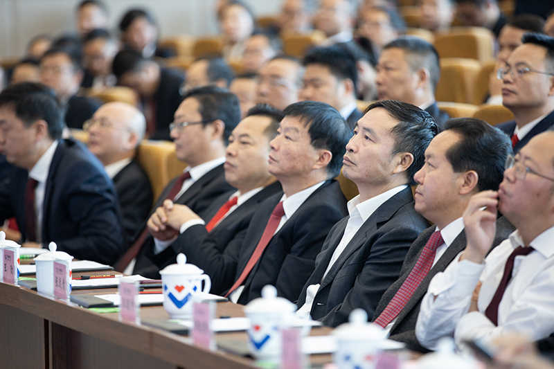 集團公司舉行“創(chuàng)造奇跡追求卓越”演講比賽(圖2) 集團公司舉行“創(chuàng)造奇跡追求卓越”演講比賽(圖2)