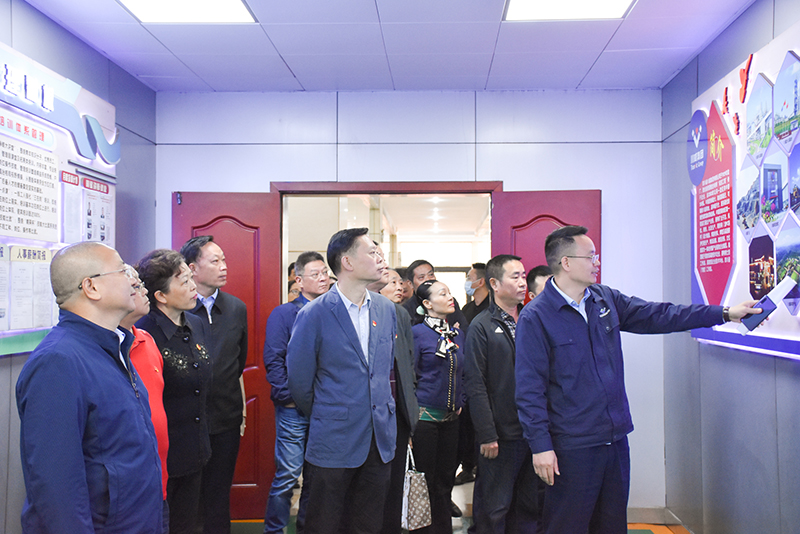 市中區(qū)人大常委會(huì)到川威連界基地考察(圖2) 市中區(qū)人大常委會(huì)到川威連界基地考察(圖2)