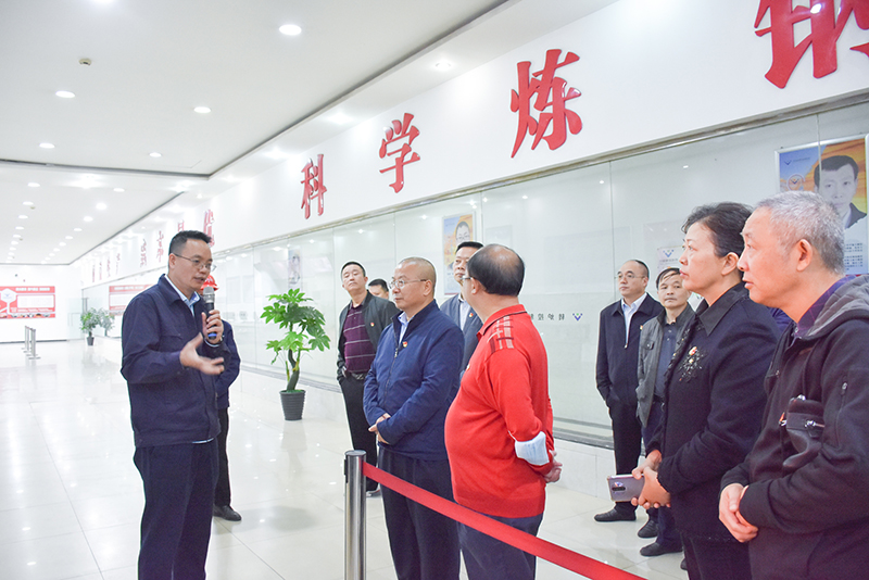 市中區(qū)人大常委會(huì)到川威連界基地考察(圖3) 市中區(qū)人大常委會(huì)到川威連界基地考察(圖3)