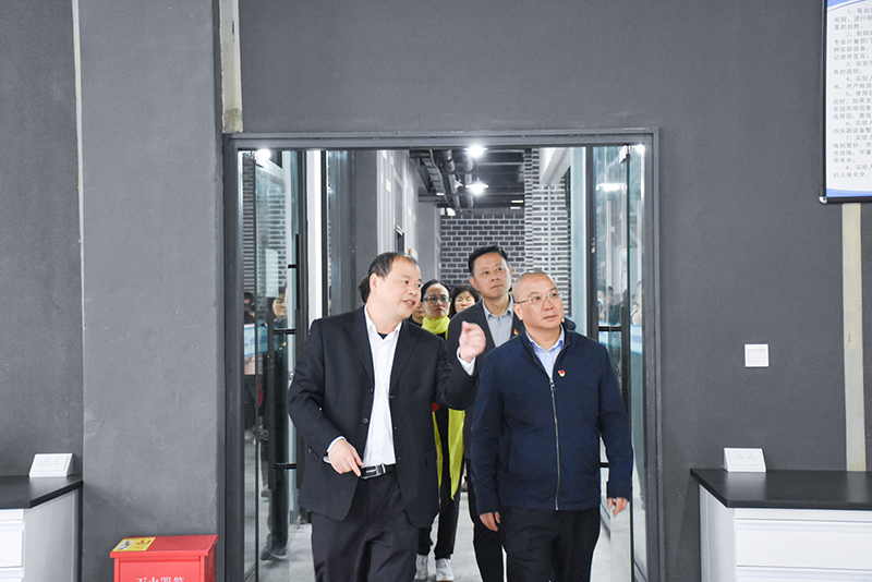 市中區(qū)人大常委會(huì)到川威連界基地考察(圖5) 市中區(qū)人大常委會(huì)到川威連界基地考察(圖5)