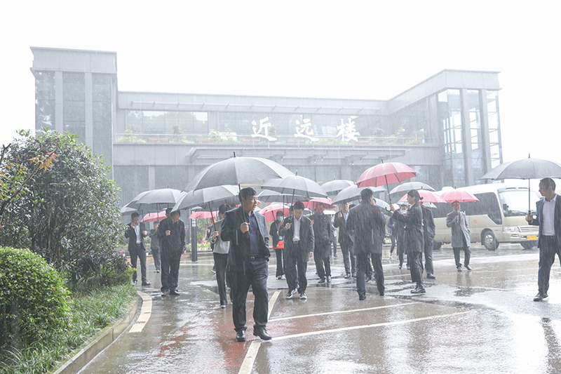 省總工會(huì)副主席苗勇率市州調(diào)研組專題調(diào)研川威集團(tuán)企業(yè)職工之家陣地建設(shè)情況(圖7)