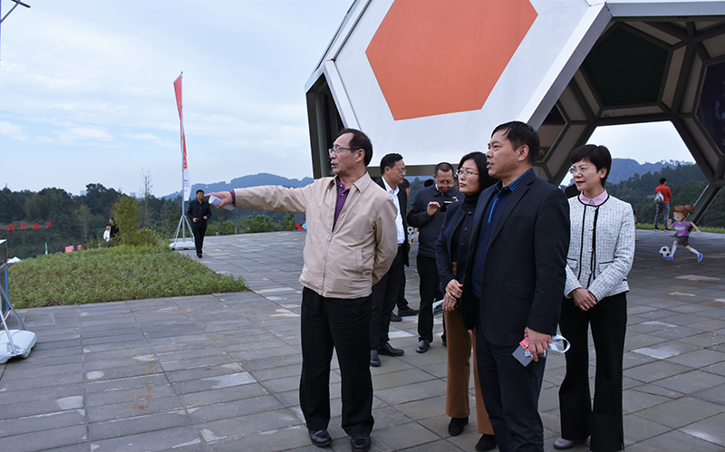 全國總工會王曉華一行蒞臨川威連界基地調(diào)研(圖1)