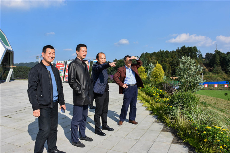 中航安盟到川威連界基地考察交流(圖2) 中航安盟到川威連界基地考察交流(圖2)