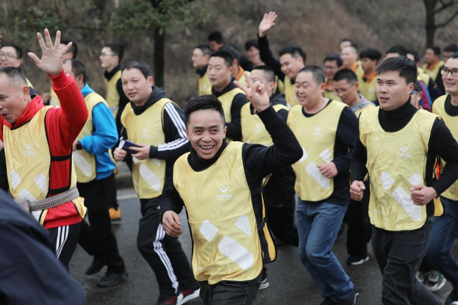 堅(jiān)守底線 砥礪前行 ——川威員工自發(fā)組織2022年迎新春全民健身跑(圖12) 堅(jiān)守底線 砥礪前行 ——川威員工自發(fā)組織2022年迎新春全民健身跑(圖12)