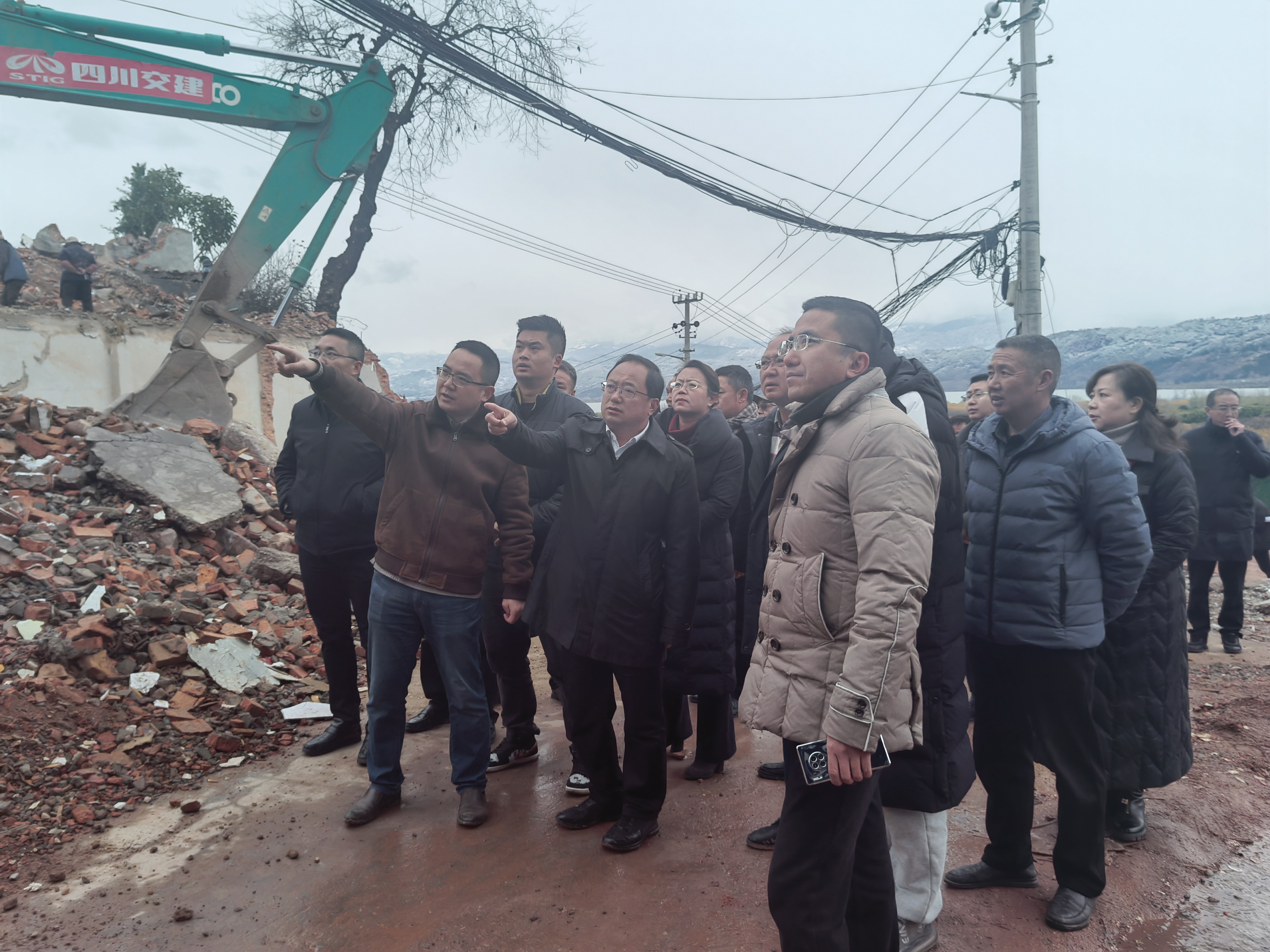 堅定信心、咬定目標(biāo)，獻(xiàn)禮70周年