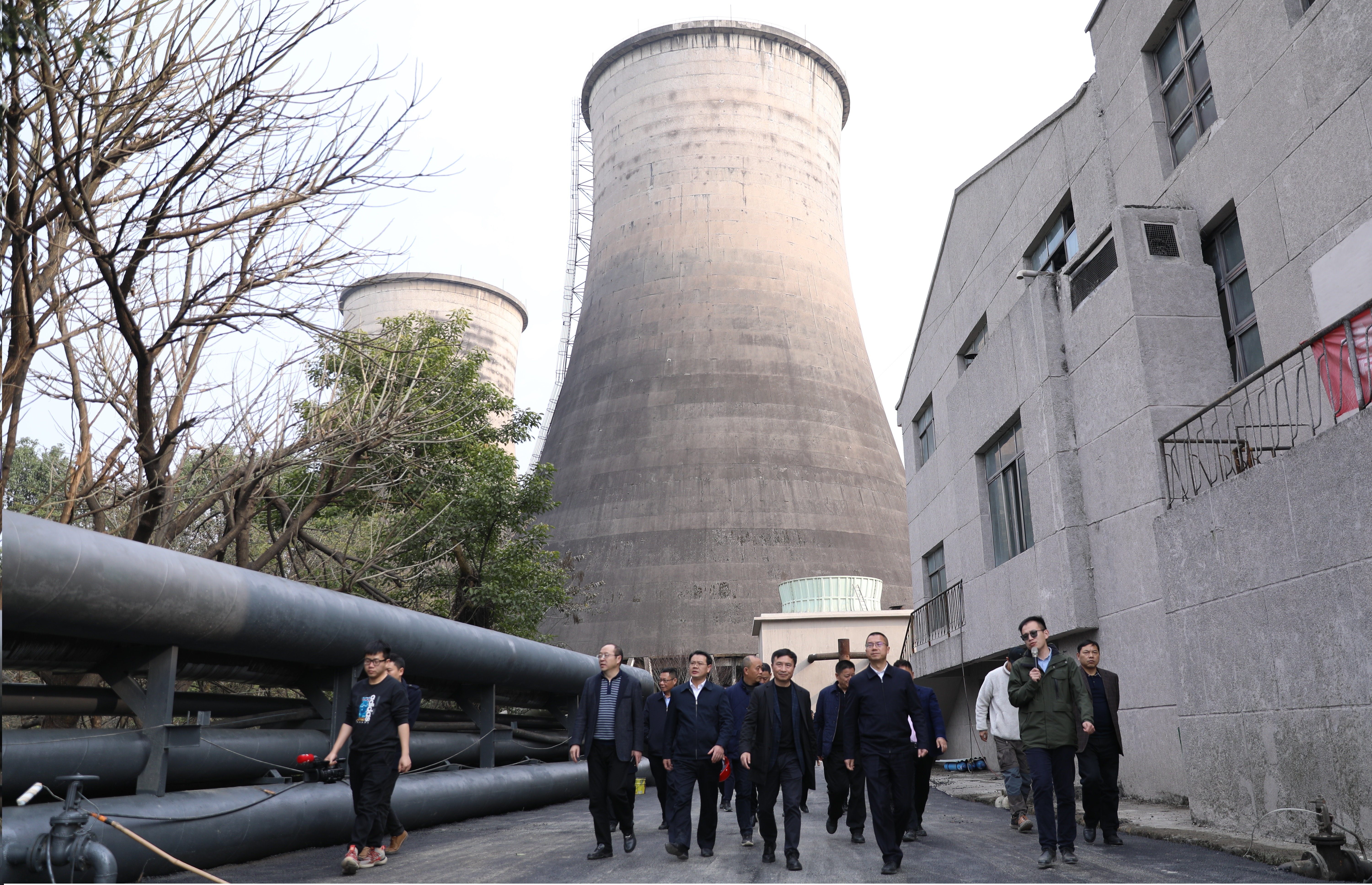 威遠(yuǎn)縣·川威集團(tuán)召開產(chǎn)業(yè)發(fā)展專題工作會