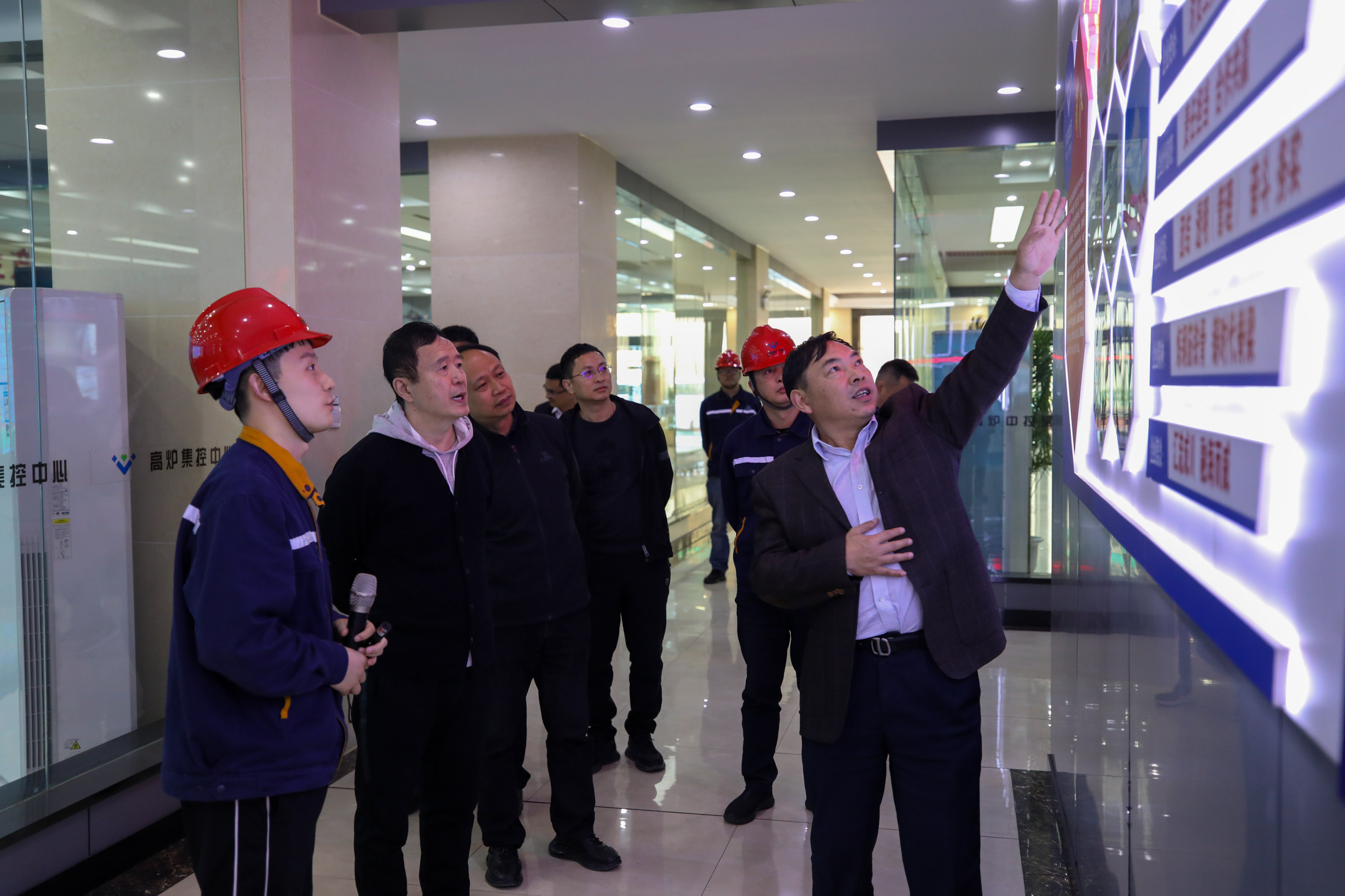 省政協(xié)原副主席唐堅一行到川威連界基地調(diào)研(圖3) 省政協(xié)原副主席唐堅一行到川威連界基地調(diào)研(圖3)