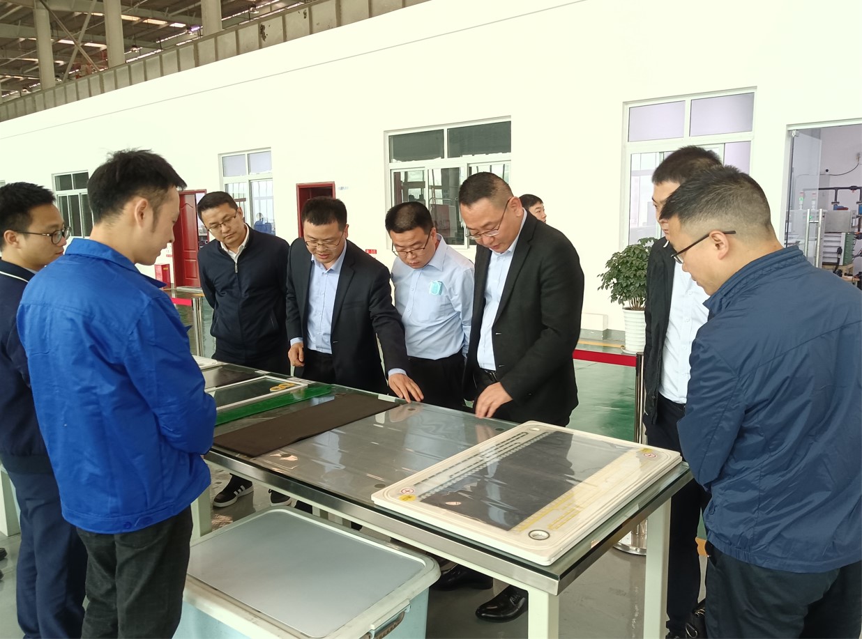內(nèi)江市經(jīng)濟合作工作領(lǐng)導小組調(diào)研川威集團釩電池產(chǎn)業(yè)發(fā)展情況