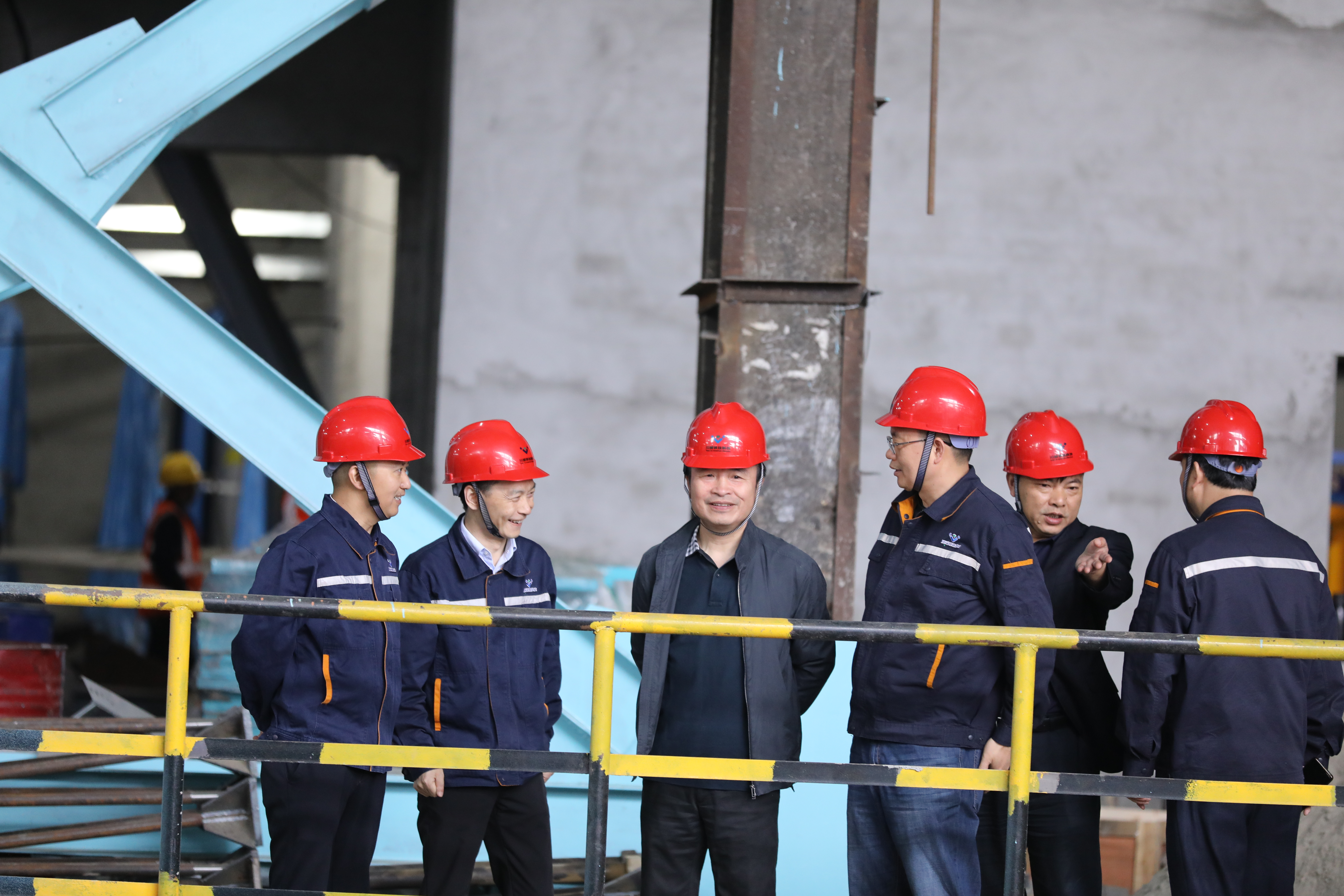 勞動(dòng)最光榮！川威集團(tuán)董事長(zhǎng)王勁一行“五一”勞動(dòng)節(jié)視察連界區(qū)域重點(diǎn)項(xiàng)目(圖6)