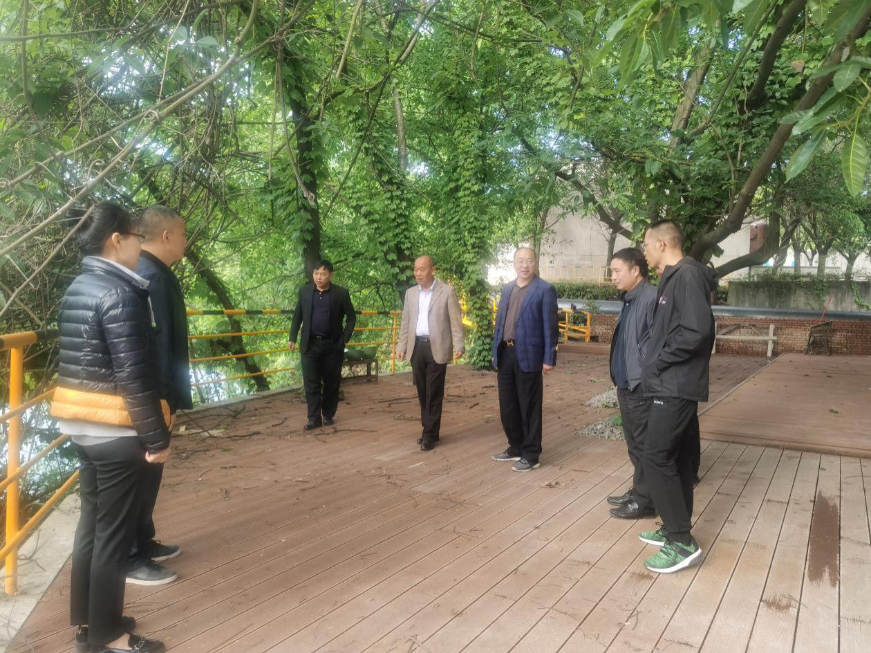 堅(jiān)持熱愛(ài) 不負(fù)耕耘——集團(tuán)董事長(zhǎng)王勁蒞臨工業(yè)研學(xué)旅行營(yíng)地視察指導(dǎo)(圖6) 堅(jiān)持熱愛(ài) 不負(fù)耕耘——集團(tuán)董事長(zhǎng)王勁蒞臨工業(yè)研學(xué)旅行營(yíng)地視察指導(dǎo)(圖6)