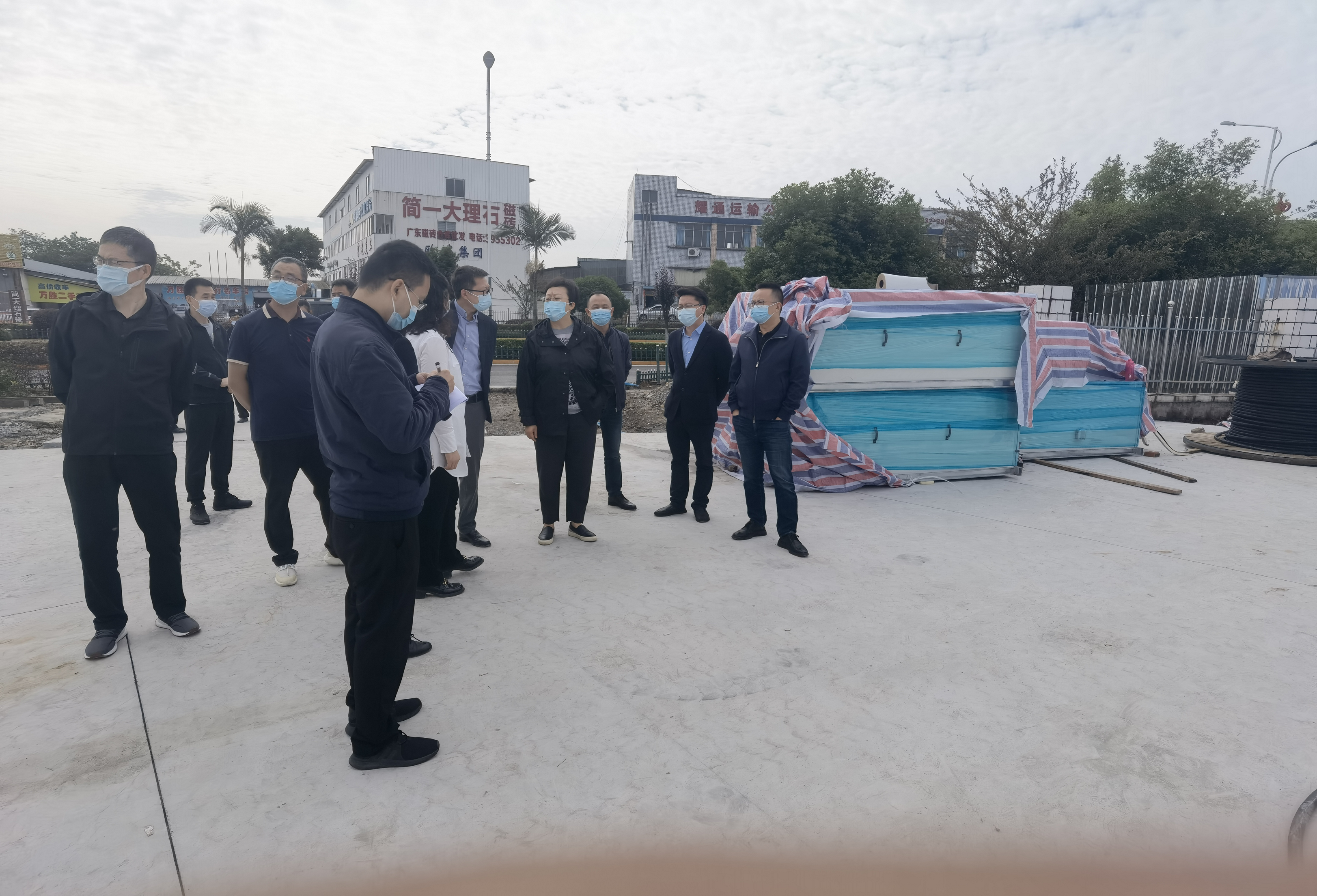 “很好，大家辛苦了” ——內(nèi)江市委書記鄭莉調(diào)研隆昌方艙醫(yī)院(圖2)