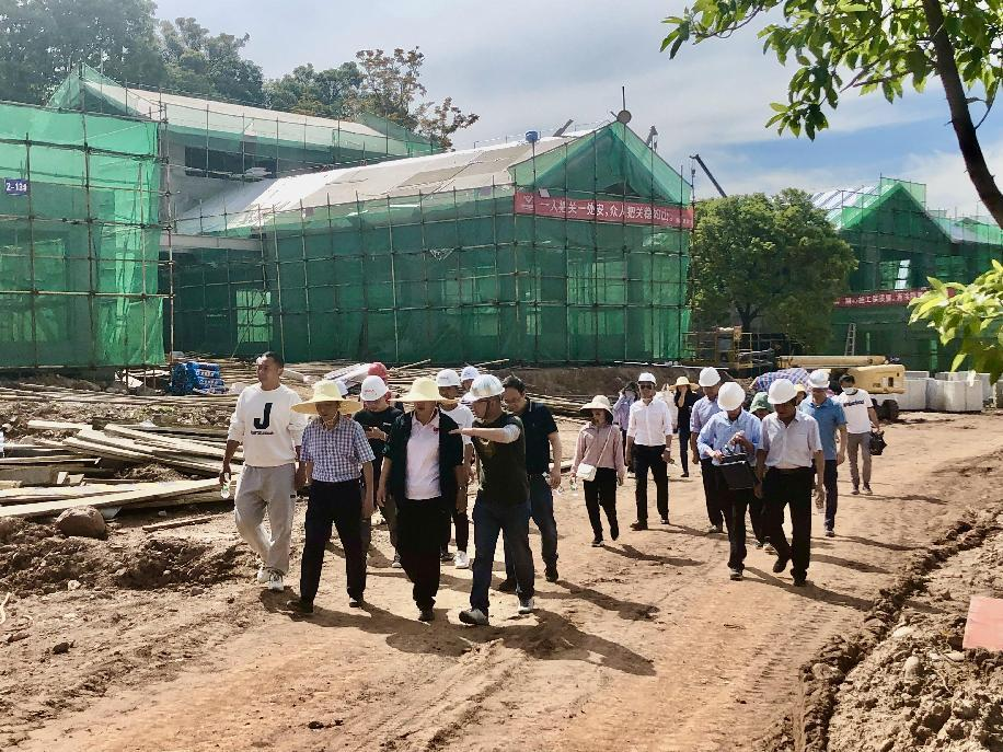 西昌市委副書(shū)記、市長(zhǎng)宋莉蒞臨海南大石板鄉(xiāng)村振興二期項(xiàng)目視察工作