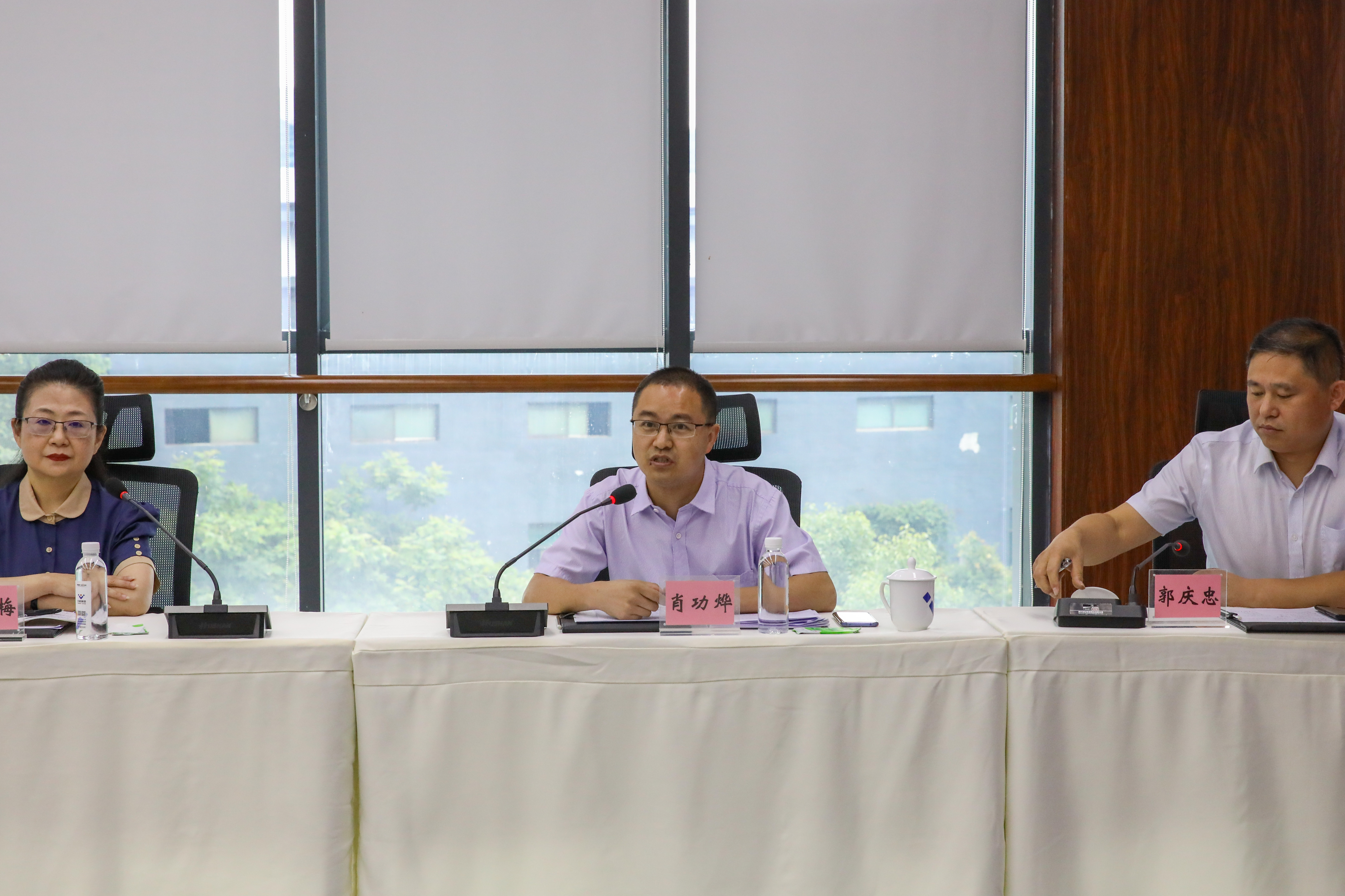 省職鑒中心副主任肖功燁一行到川威調(diào)研(圖5) 省職鑒中心副主任肖功燁一行到川威調(diào)研(圖5)