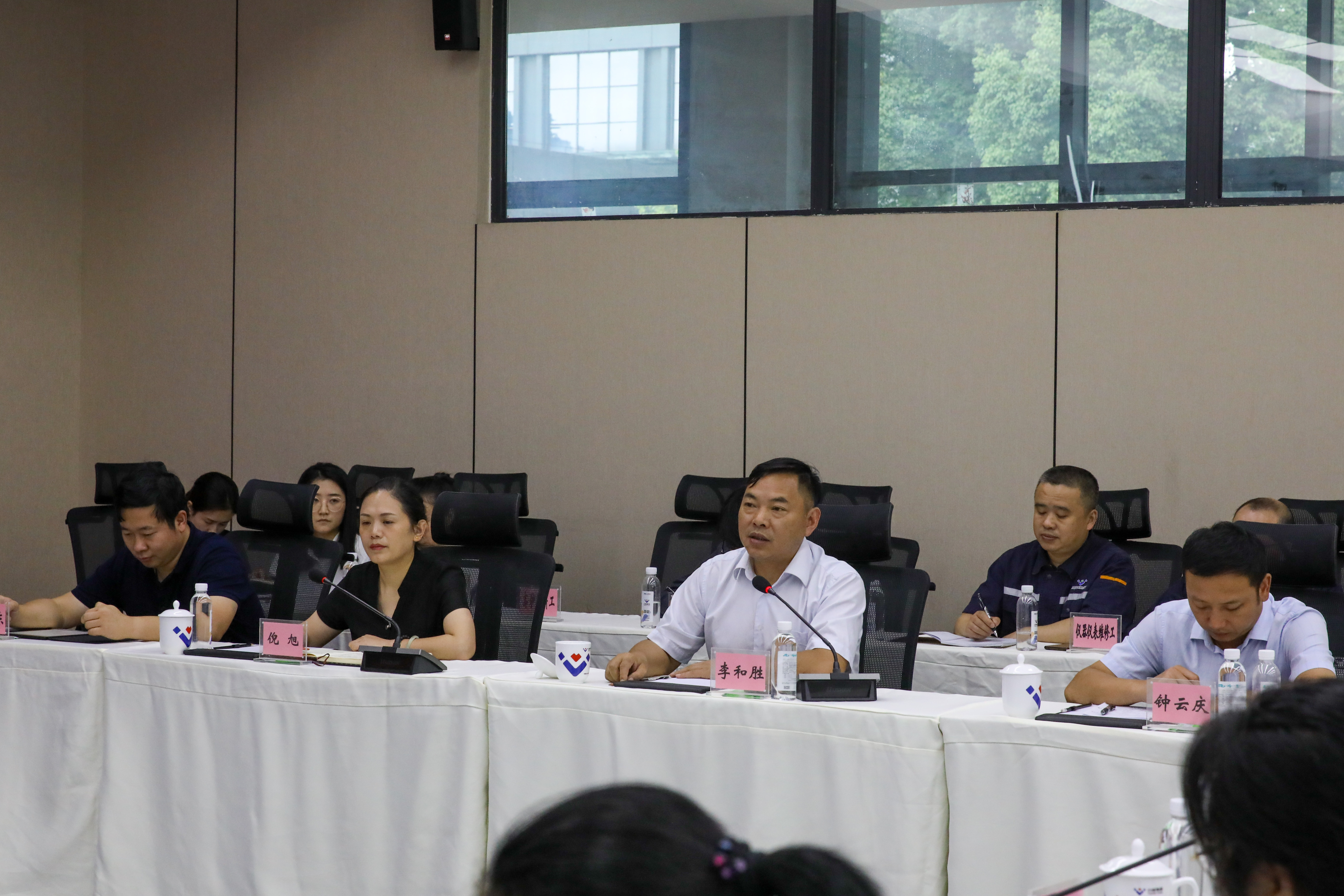 省職鑒中心副主任肖功燁一行到川威調(diào)研(圖4) 省職鑒中心副主任肖功燁一行到川威調(diào)研(圖4)