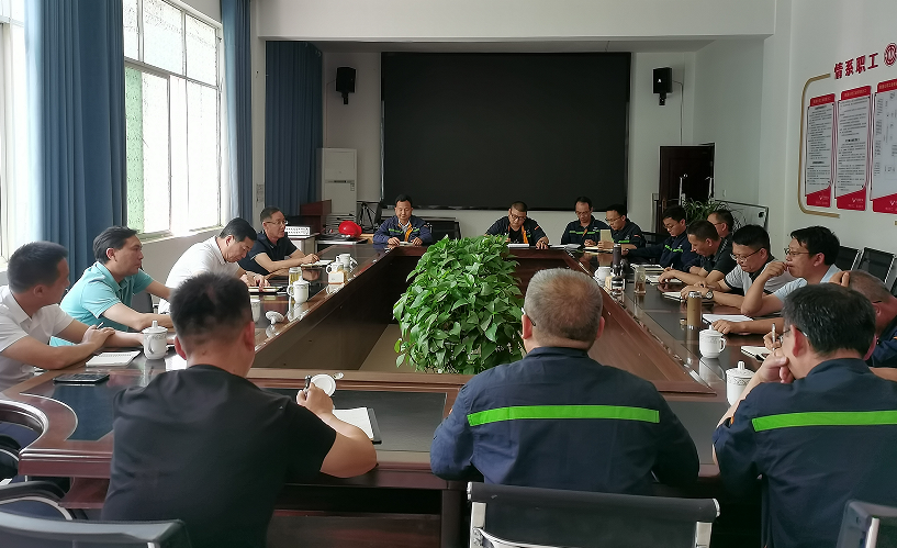 會理市市委書記陳方勇蒞臨礦業(yè)總公司白草礦區(qū)走訪調(diào)研(圖1)