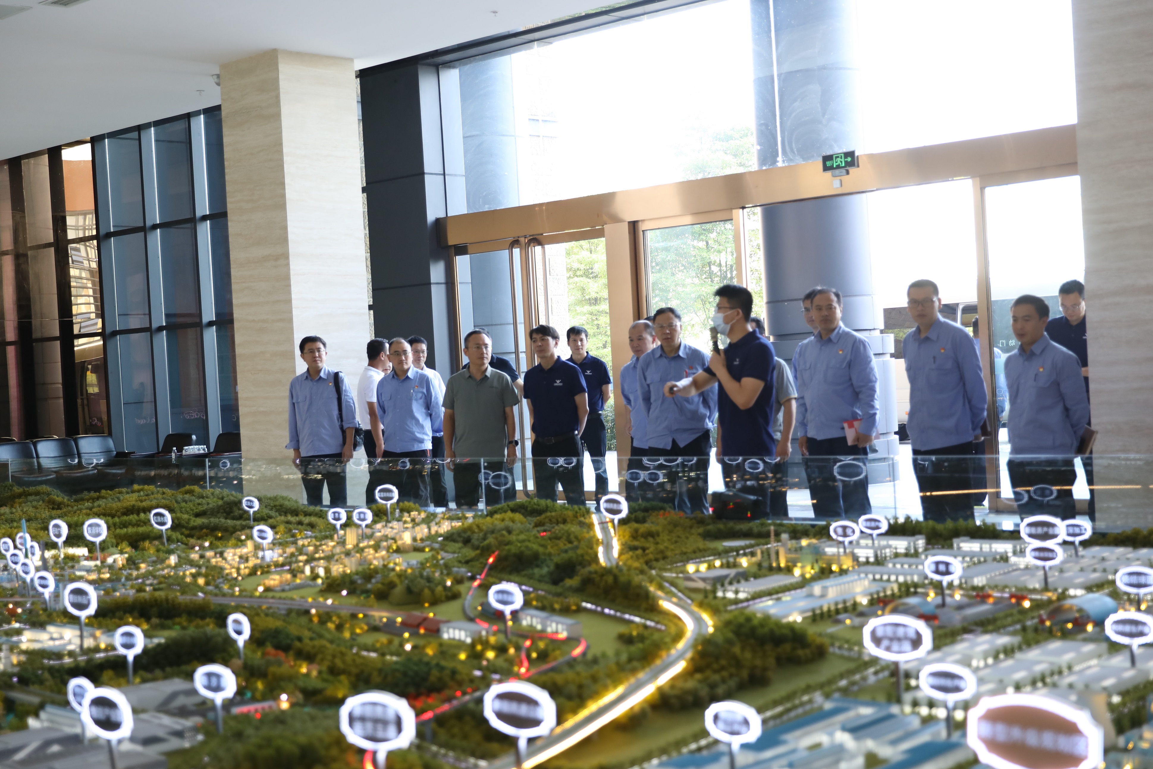 首鋼水城鋼鐵集團(tuán)到川威交流