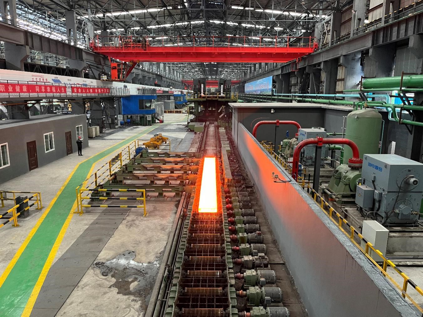 風雨多經(jīng)志彌堅 氣貫長虹渡關(guān)山——釩鈦科技板材生產(chǎn)突破13萬噸大關(guān)紀實