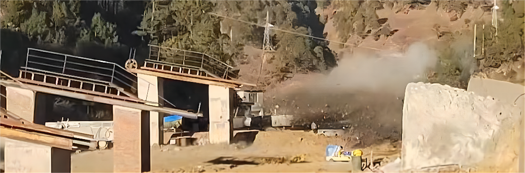 歷盡千帆驕陽現(xiàn)   聲徹山谷震云霄——礦業(yè)總公司鹽源干塘煤礦一井擴能工程井巷工程正式啟動