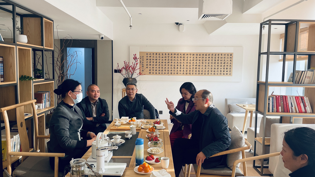 四川銀行西昌支行行長(zhǎng)朱海蘭蒞臨江川項(xiàng)目考察調(diào)研(圖4)