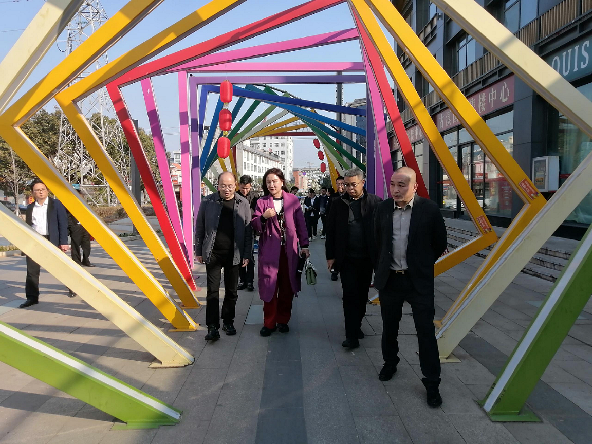 四川銀行西昌支行行長(zhǎng)朱海蘭蒞臨江川項(xiàng)目考察調(diào)研(圖2)