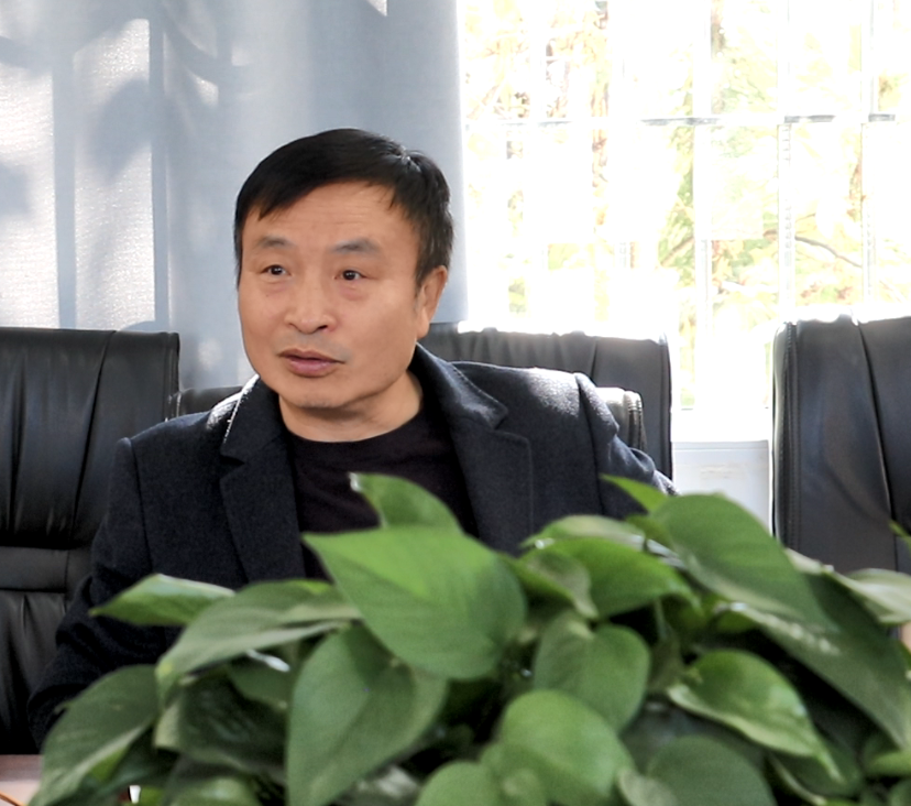 集團(tuán)公司董事長(zhǎng)王勁蒞臨礦業(yè)總公司會(huì)理片區(qū)視察工作(圖4)