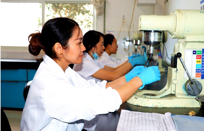 質(zhì)檢大閱兵  星光再閃耀 ——星船城在“2023年‘美諾福杯’全國大對比及水泥質(zhì)檢員（物理）技能競賽”中創(chuàng)造佳績(圖2)