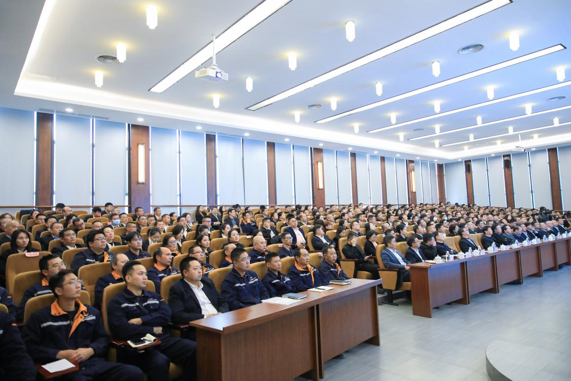 人本管理 人才是天——川威集團(tuán)召開(kāi)“堅(jiān)持人本管理 踐行人才是天”人才建設(shè)工作會(huì)(圖3)