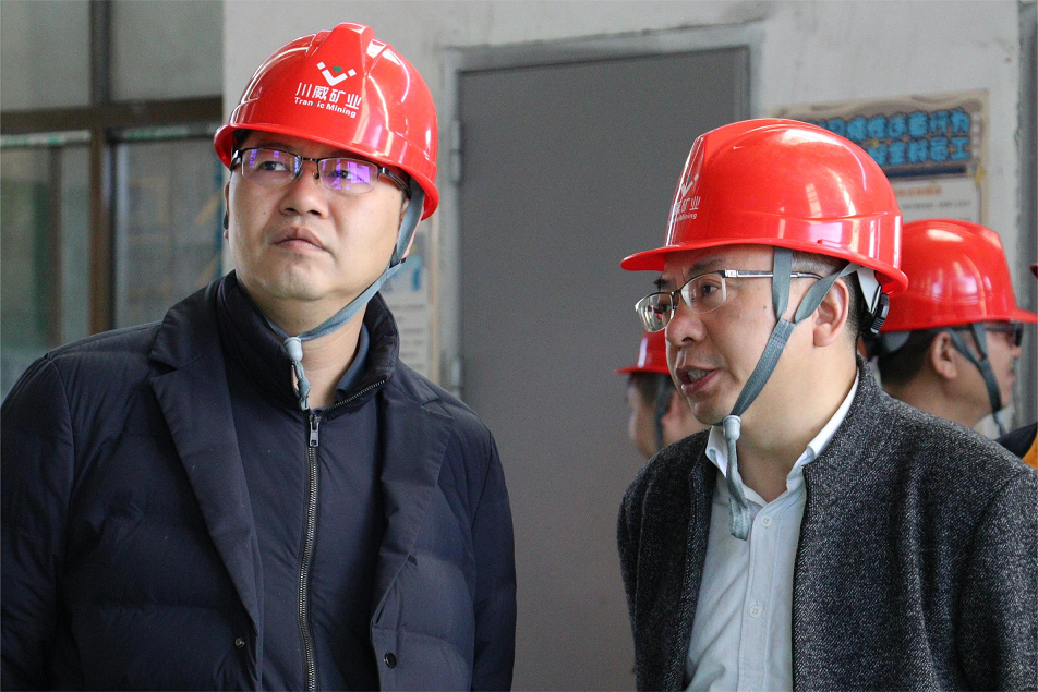 會理市市委副書記劉宇翼到礦業(yè)總公司會理財通公司視察(圖2)