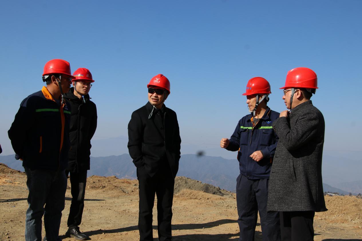 集團公司領(lǐng)導(dǎo)蒞臨礦業(yè)總公司財通公司視察工作