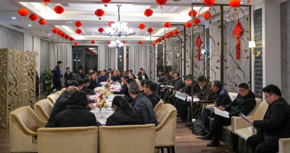 威遠(yuǎn)縣人民政府與川威集團召開政企聯(lián)席會