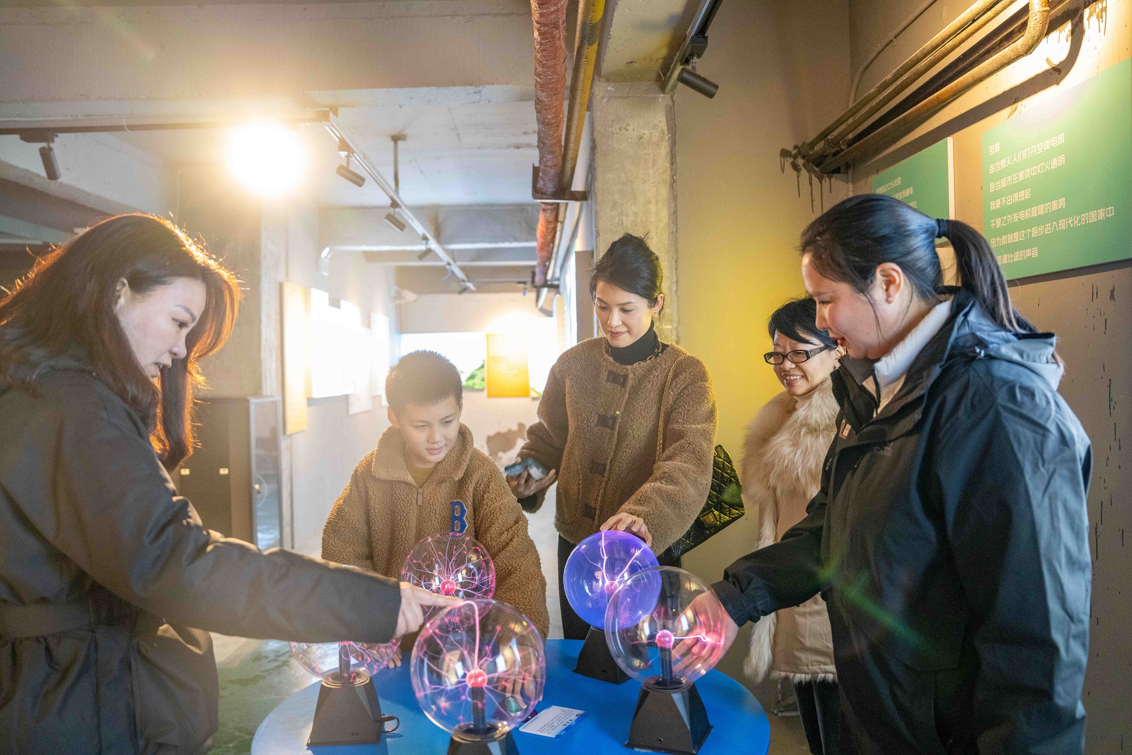 省主流媒體一行赴川威集團(tuán)連界基地考察交流(圖5)