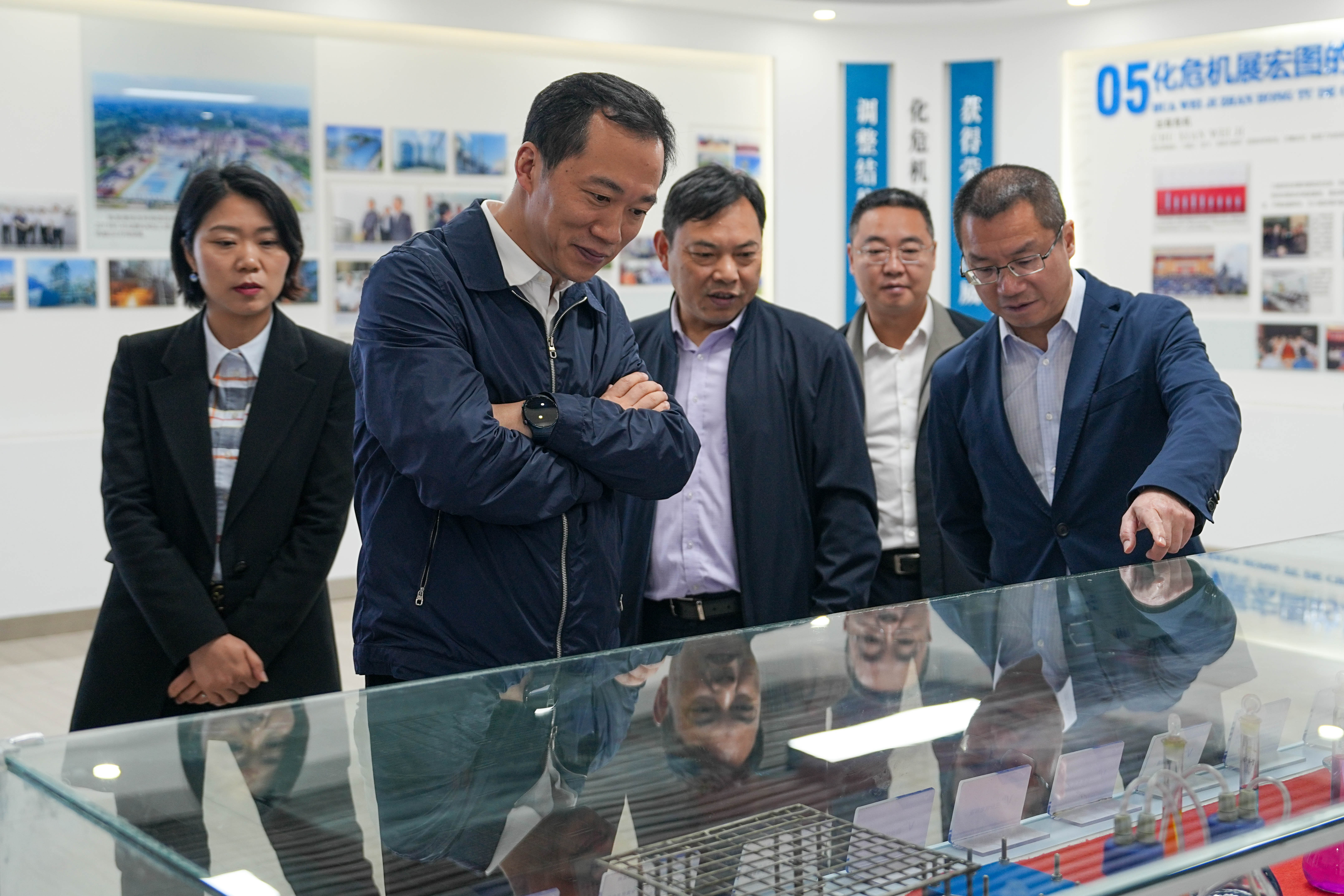 內(nèi)江市市委常委、組織部部長(zhǎng)向赟蒞威調(diào)研(圖3)