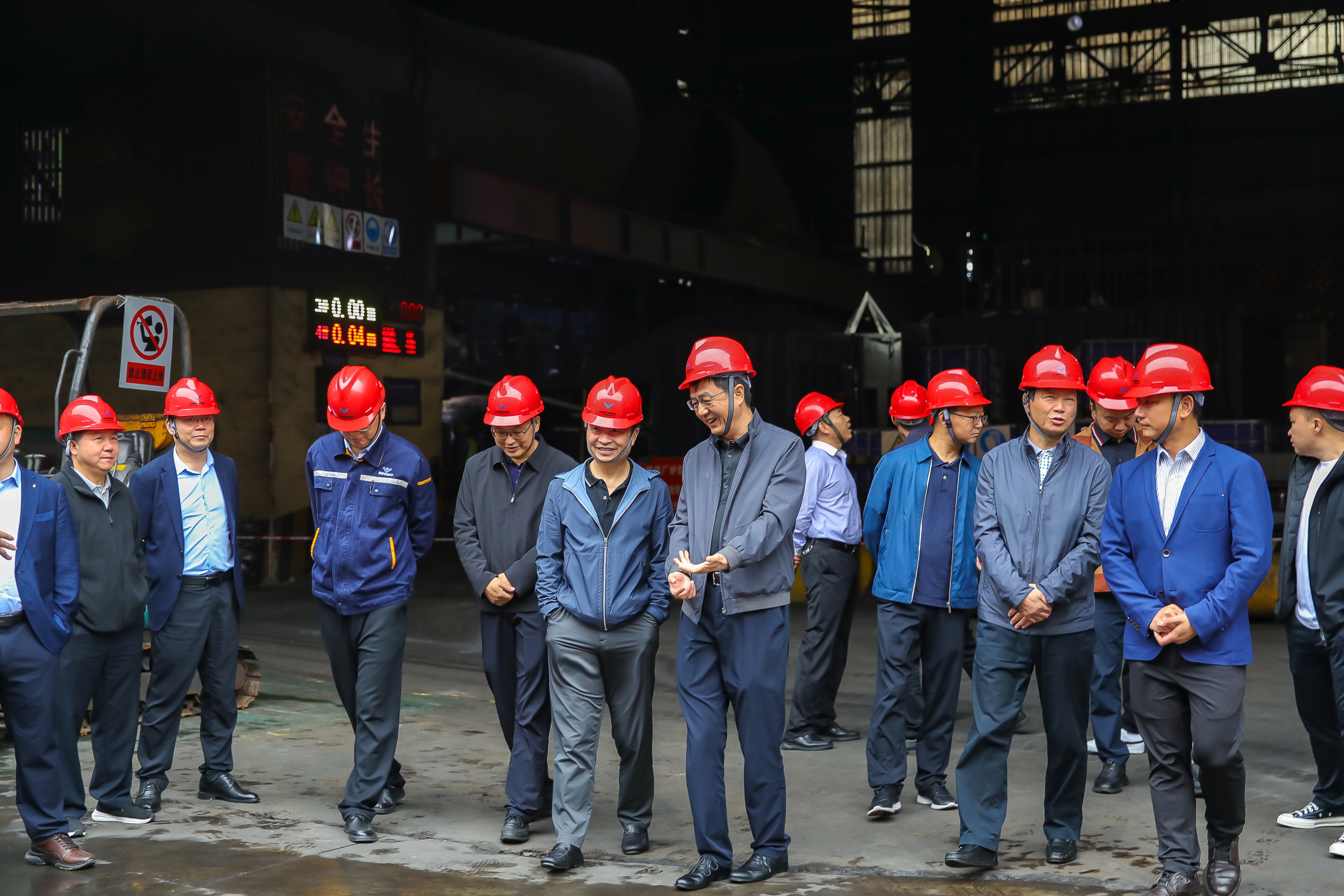 勞動創(chuàng)造價值 奮斗譜寫未來——王勁董事長五一勞動節(jié)到連界基地一線慰問并交流座談(圖2) 勞動創(chuàng)造價值 奮斗譜寫未來——王勁董事長五一勞動節(jié)到連界基地一線慰問并交流座談(圖2)