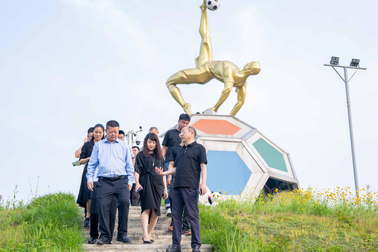 中國(guó)國(guó)旅到川威集團(tuán)考察交流(圖2)